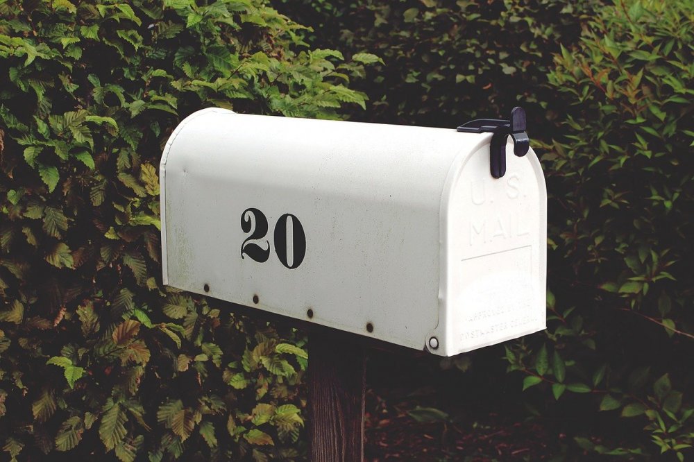 Kjøp herlige postkasseskilt på nett